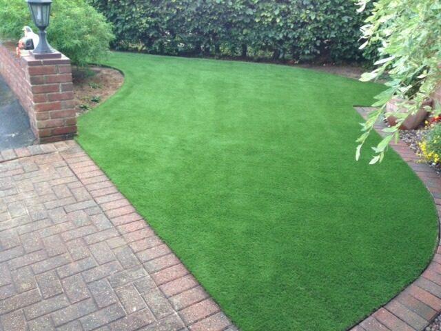 Artificial grass for gardens - Easigrass Cambridge & East Anglia