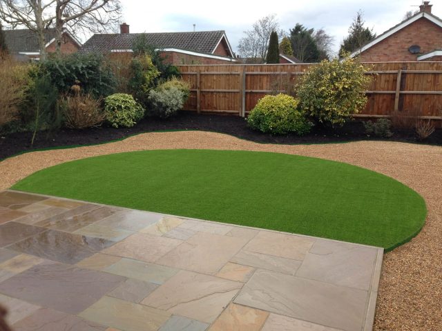 Artificial grass for gardens - Easigrass Cambridge & East Anglia